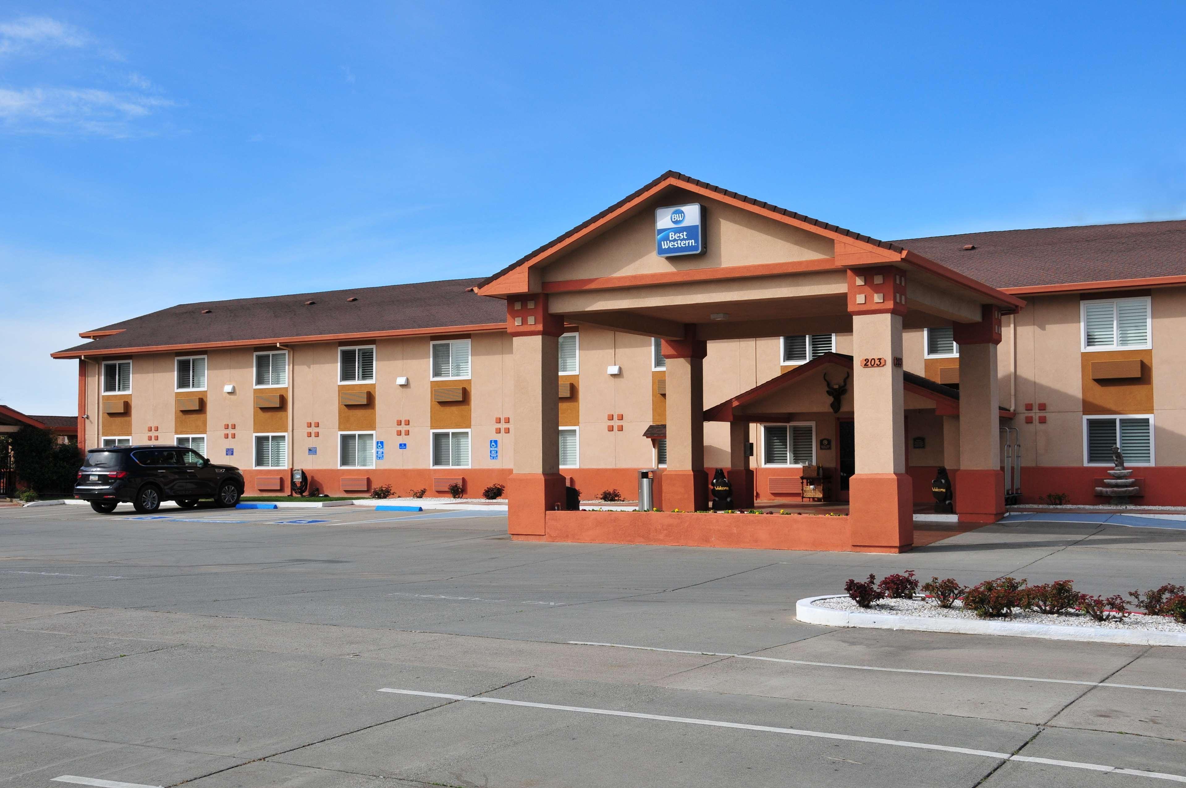 Best Western Antelope Inn & Suites Red Bluff Esterno foto